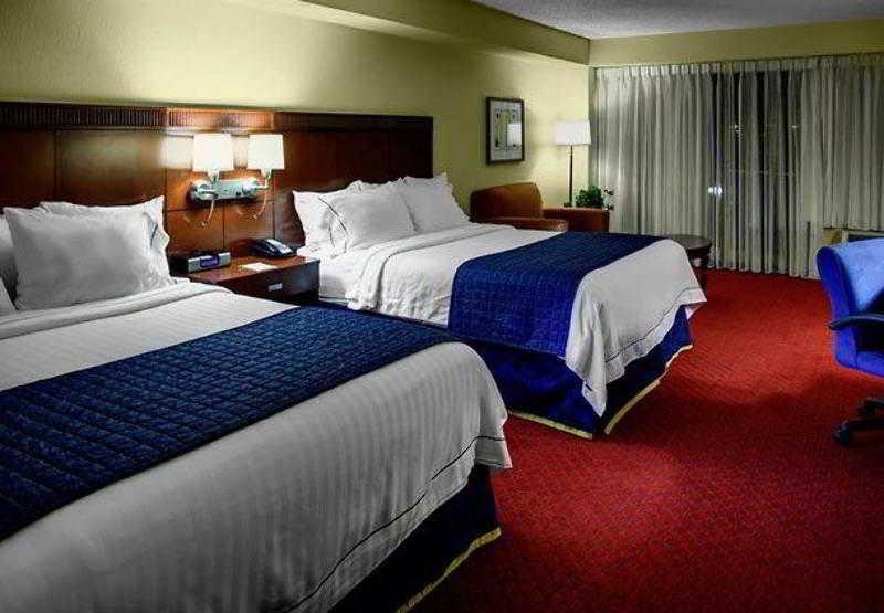 Courtyard By Marriott Fayetteville Esterno foto