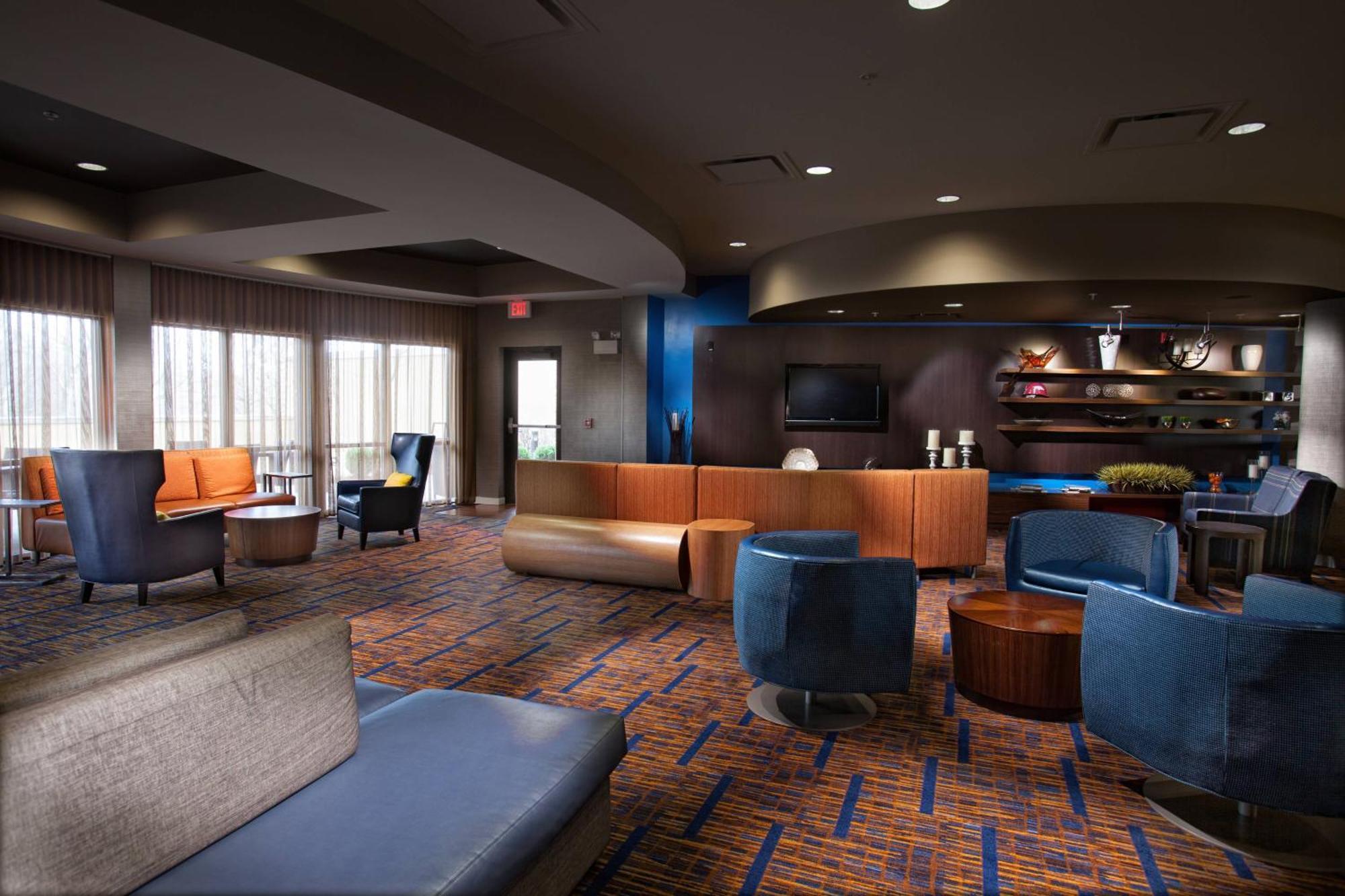 Courtyard By Marriott Fayetteville Esterno foto