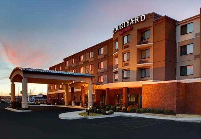 Courtyard By Marriott Fayetteville Esterno foto